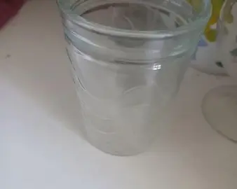 Verre d'eaux basic en vers