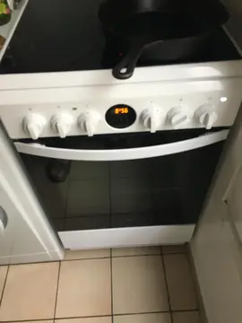 Cuisinière électrique parfait état URGENT à récupérer 26 JUIN