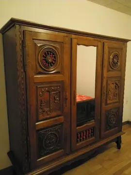 Donne chambre Bretonne, 1 canapé en cuir véritable
