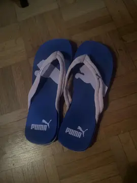 tongs Puma rose et bleu