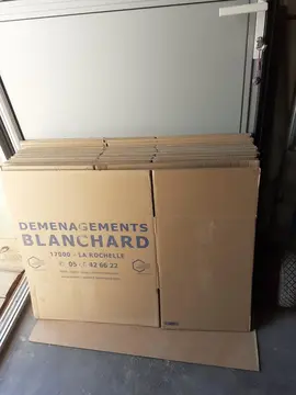 Cartons de déménagement ayant servis, mais en bon état , grand et petit modèle