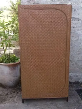 Armoire penderie en plastique matelassée de couleur marine , avec fermeture éclair