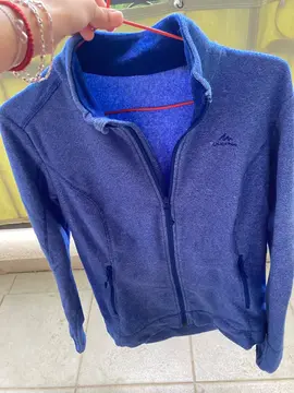 pulls, gilets, un jean taille 36