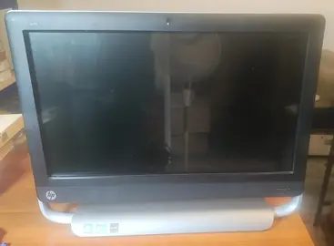 ORDINATEUR TOUT EN UN TACTILE HP TOUCHSMART 520