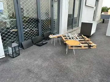 En libre service : meubles...