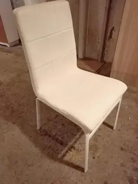 3 chaises confortables