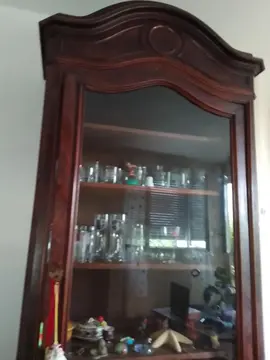 commode chapeau de gendarme acajou et tiroir