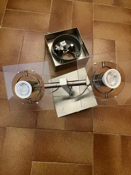 2 lampes suspendues à donner