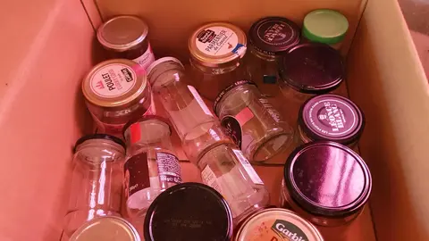donne bocaux verre avec couvercles. propres