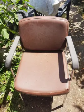 petit fauteuil vintage très confortable