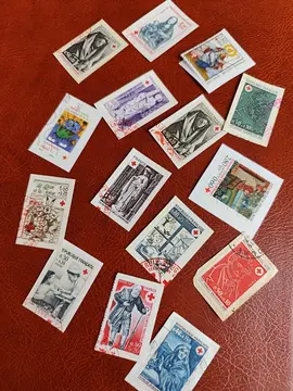 lot unique timbres Français croix rouge