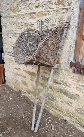 Ancienne Hotte de vendangeur