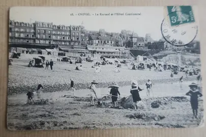 Ancienne carte postale ONIVAL (Somme) Le Kursaal et l’Hôtel Continental.