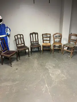Donne 6 chaises en bois