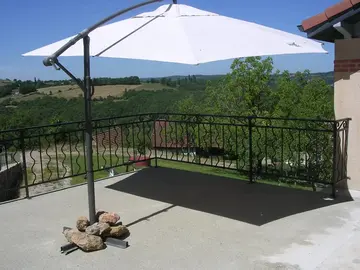 Grand parasol déporté