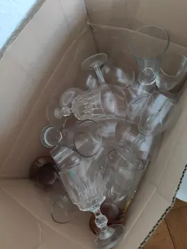 carton de divers verres