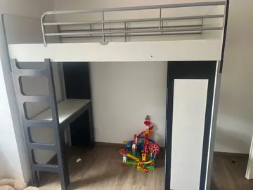lit en hauteur