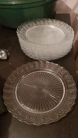 10 assiettes transparentes 21 cm de diamètre