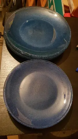 10 assiettes bleues