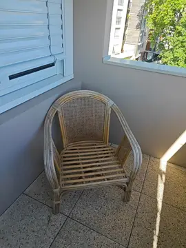 Grande chaise en bois