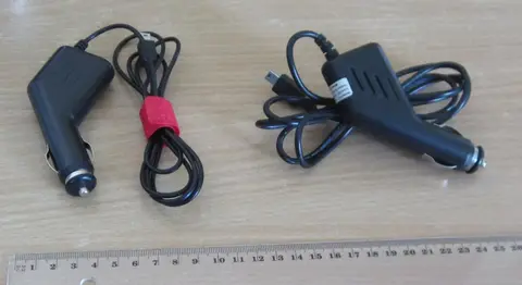2 Alimentations Mini-USB sur Allume Cigare