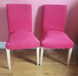 2 chaises Modèle HENRIKSDAL - à retirer avant le 2 juillet 2025