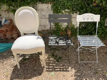 chaises