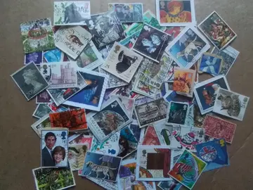 lot d’une centaine de timbres du Royaume-Uni