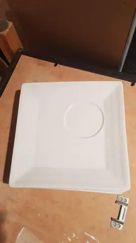 4 sous tasses porcelaines blanches