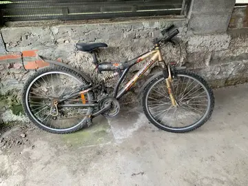 donne vélo