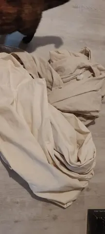 deux housses Ikea pour étagères en bois