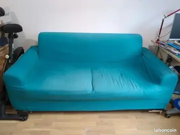 Canapé bleu turquoise