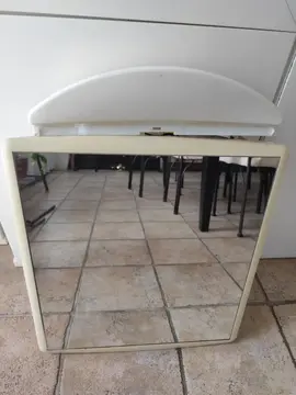 armoire de salle de bain
