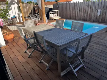 table + 6 chaises