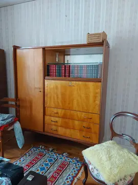 Meuble secrétaire avec vitrine