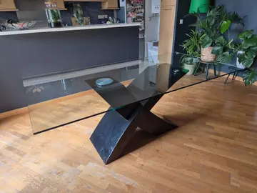 Table salle à manger 6 à 8 personnes rectangulaire avec un plateau verre