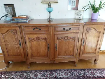 Meuble bas de salon en bois massif