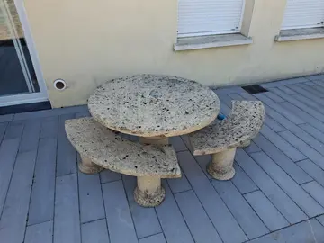 table pierre