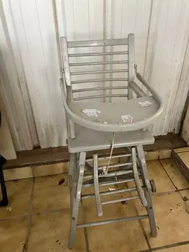 chaise haute en bois