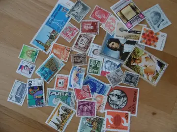 Timbres MONDE LOT 69