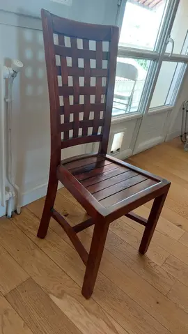 4 chaises en bois