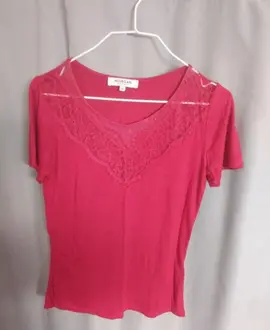 T-shirt col dentelle rouge T.XS femme Morgan