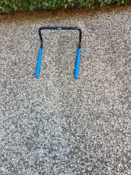 Barre pour suspendre des vélos neuve