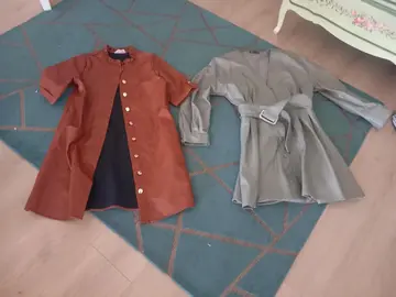 Deux robes taille S simili cuir