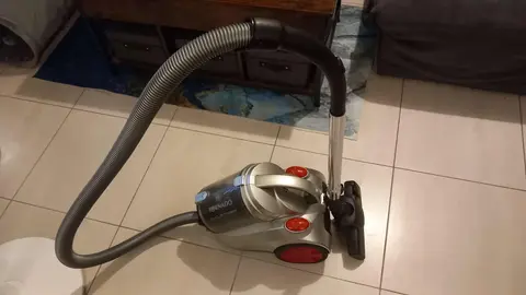 Aspirateur traineau