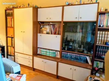 Ensemble bureau, penderie, vitrine, secrétaire et rangements