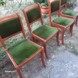 chaises bois et tissu