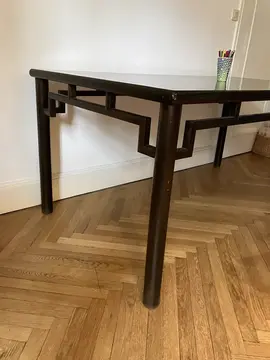 donne table + 5 chaises venant de Shanghai