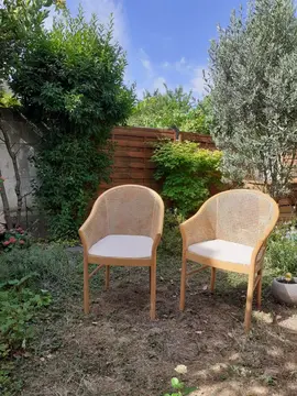 2 fauteuils en bois et osier