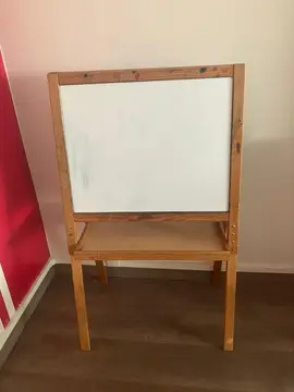 tableaux en bois et lot de jouets